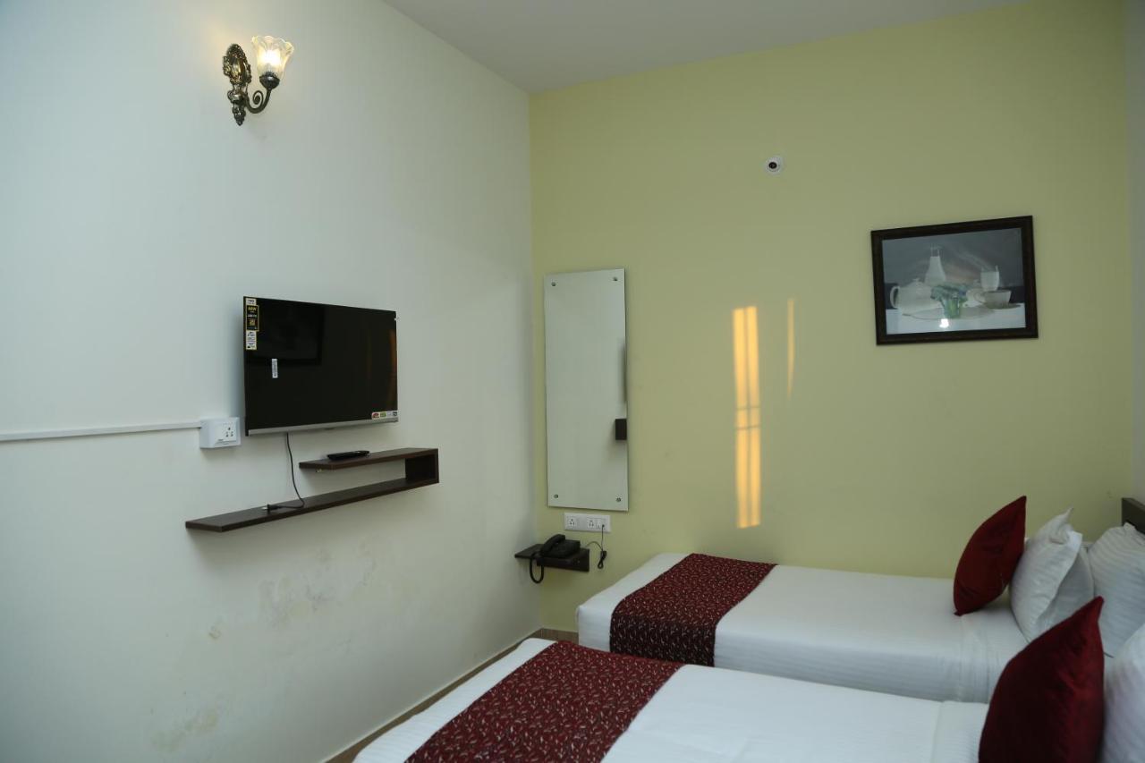 Hotel Bangalore Airport Inn, Airport Pickup & Drop Available 24X7 Yelahanka Kültér fotó